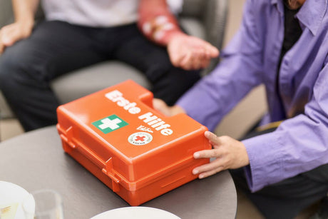 Ist dein Erste-Hilfe-Koffer noch aktuell? Ablaufdaten & Kontrolle einfach erklärt